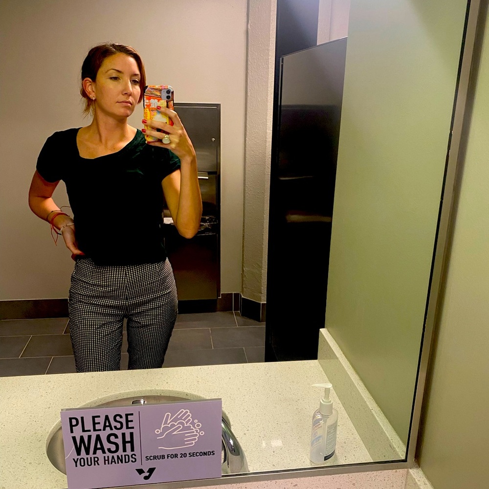 Meet your Posher, Elizabeth